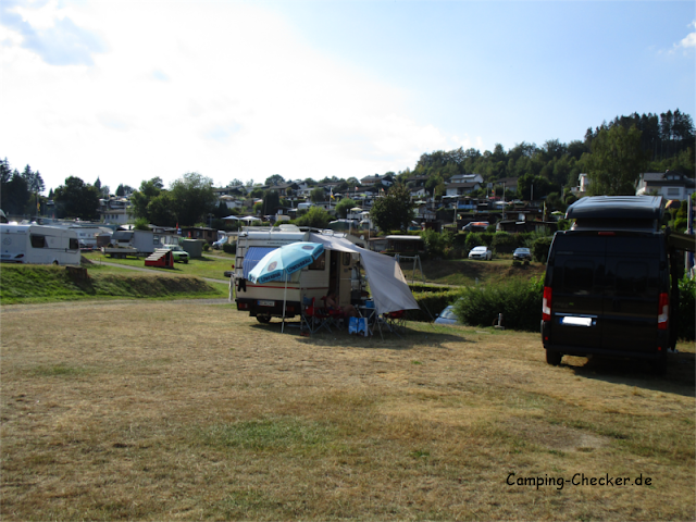 Terrassenförmig gelegener Campingplatz Seeblick.